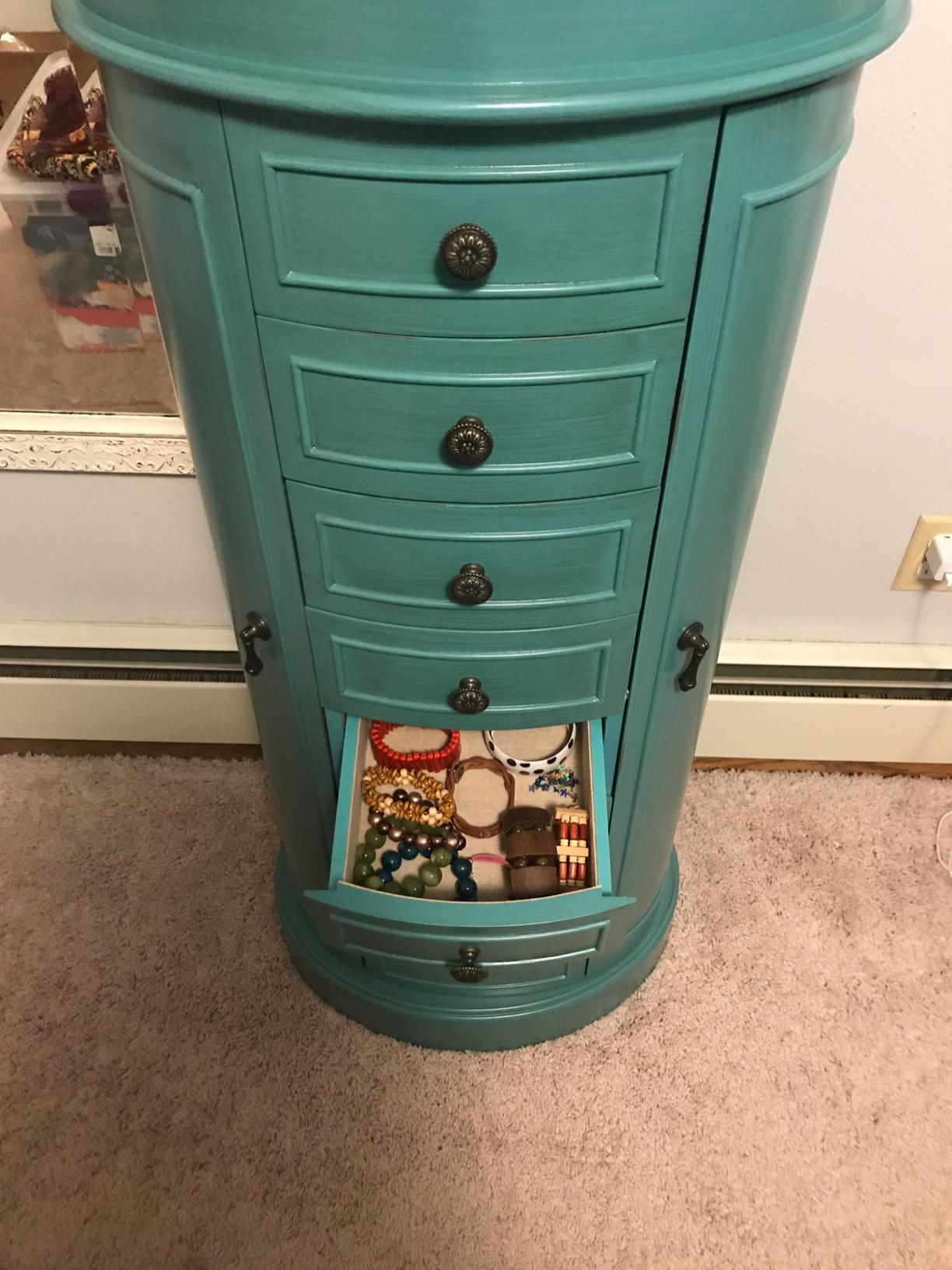 Hives and Honey Bailey Oval Standing Jewelry Armoire Cabinet, Jewelry Storage Organizer with Mirror Lid, Side Doors, 7 Drawers, Jewelry Chest, Jewelry Box for Necklaces, Earrings, Bracelets, Ivory customer photo 1