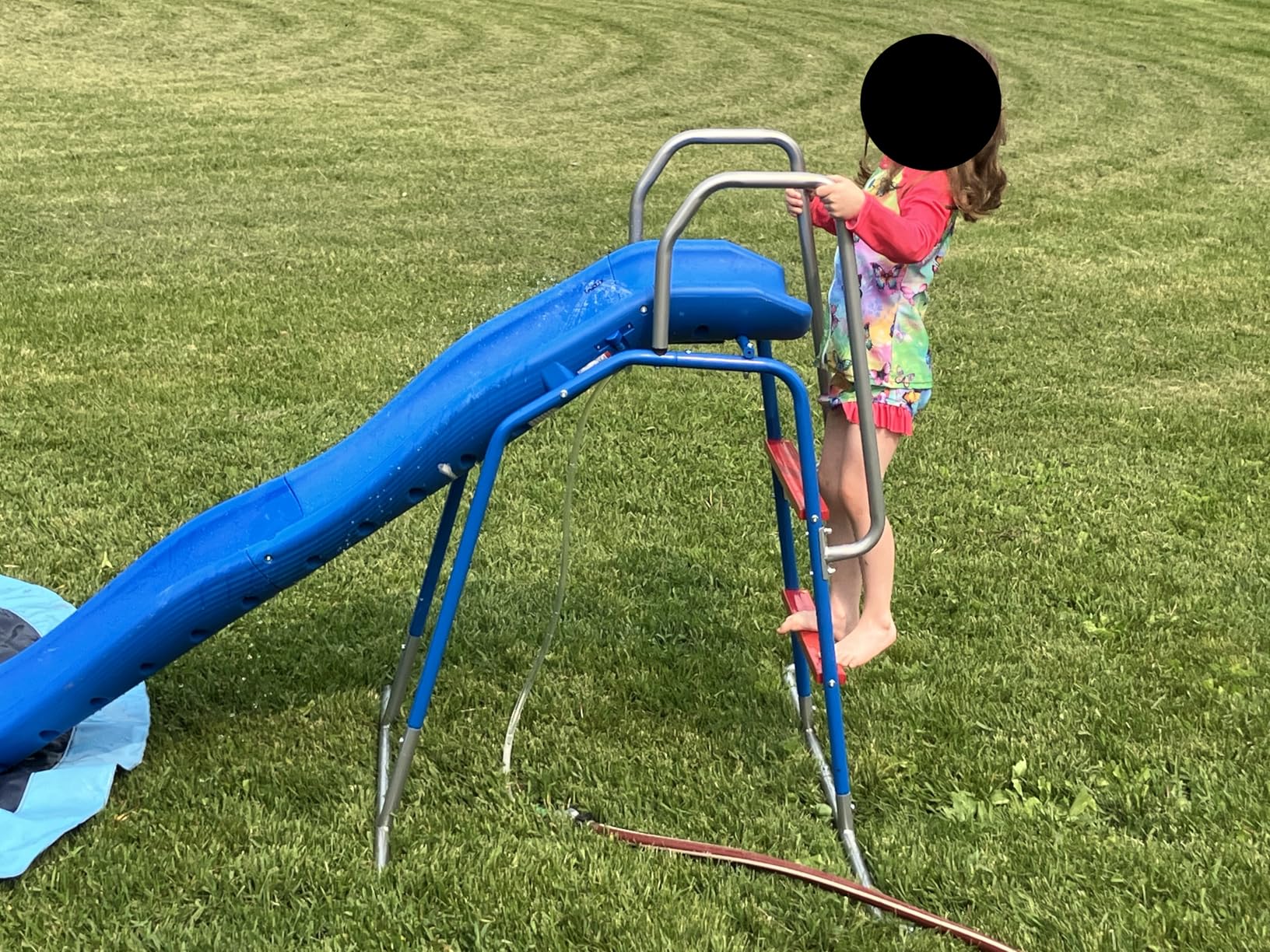 OHYEMO Water Slide for Kids Backyard, Outdoor Waterslide with 3-Zone Spray Sprinkler and Ground Tarp, Summer Water Game Toy for Backyard Water Fun Activities Play customer photo 2