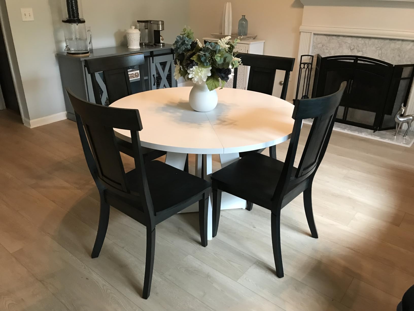 LITTLE TREE Round Dining Table for 4-6 People, 47 Inches Dining Room Table with Wooden Pedestal Base, Circle Kitchen Tables for Dining Room, Kitchen, Living Room, Oak customer photo 2