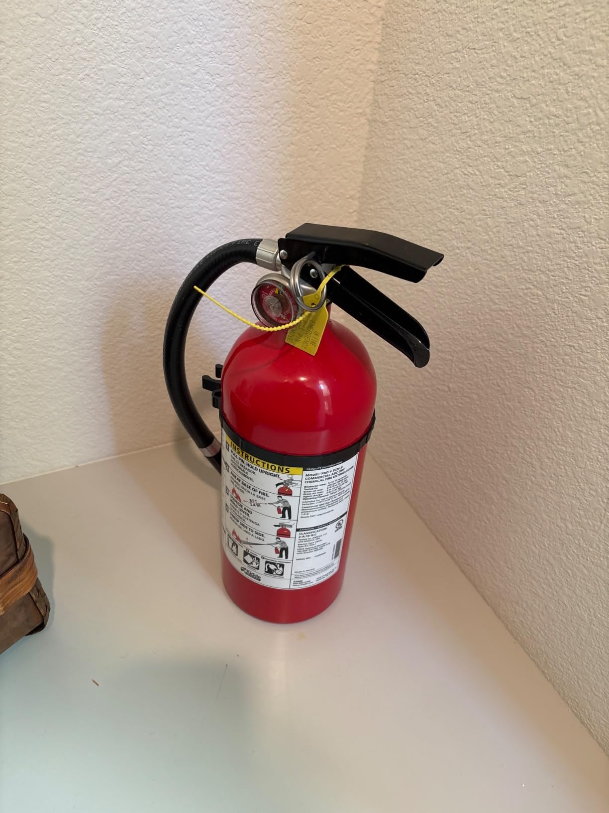 Kidde Pro 210 Commercial Fire Extinguisher, 2-A:10-B:C, PRO-4MP-1, 1 Pack customer photo 2