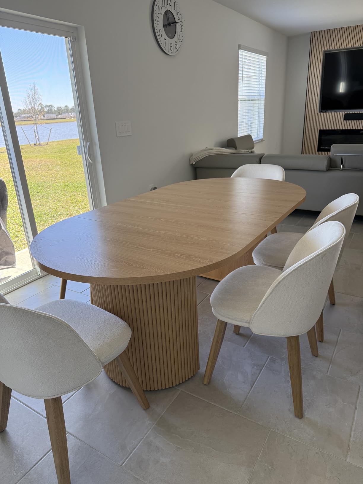 41 in-78 in Extendable Dining Room Table for 4-8, Round Expandable Kitchen Table with Fluted Base, Modern Farmhouse Oval Dinner Tables for Dining Room Kitchen Living Room (Walnut) customer photo 2
