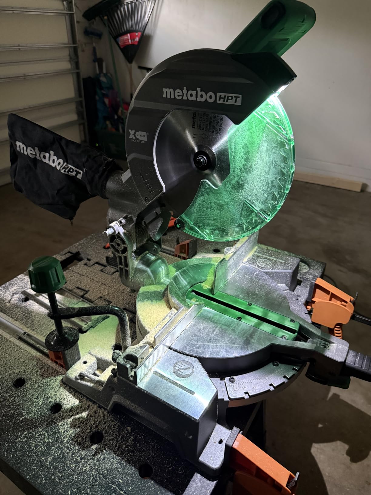 Metabo HPT 10-Inch Single Bevel Compound Miter Saw, 15-Amp Power Saw with Xact Cut Shadow Line, Precision Miter Angles, Single Bevel 0-45°, 40T TCT Miter Saw Blade, Lightweight Design, C10FCG2 customer photo 2