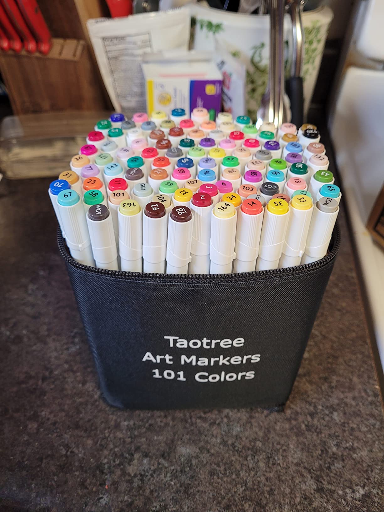 Taotree Alcohol Markers & Holders, 100 Colors Dual Tips Coloring Markers customer photo 2