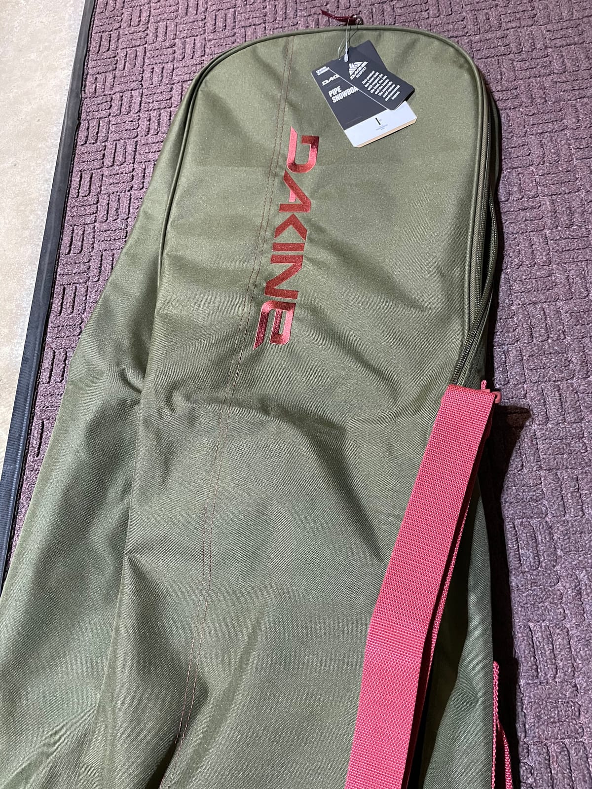 Dakine Pipe Snowboard Bag, Lightweight Board Travel Bag customer photo 1