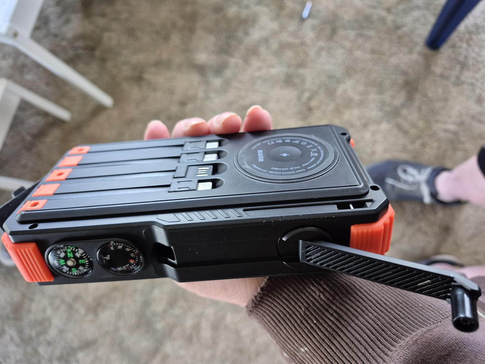BLAVOR Solar Power Bank with Hand Crank and Built-in 4 Cables 20000mAh customer photo 1