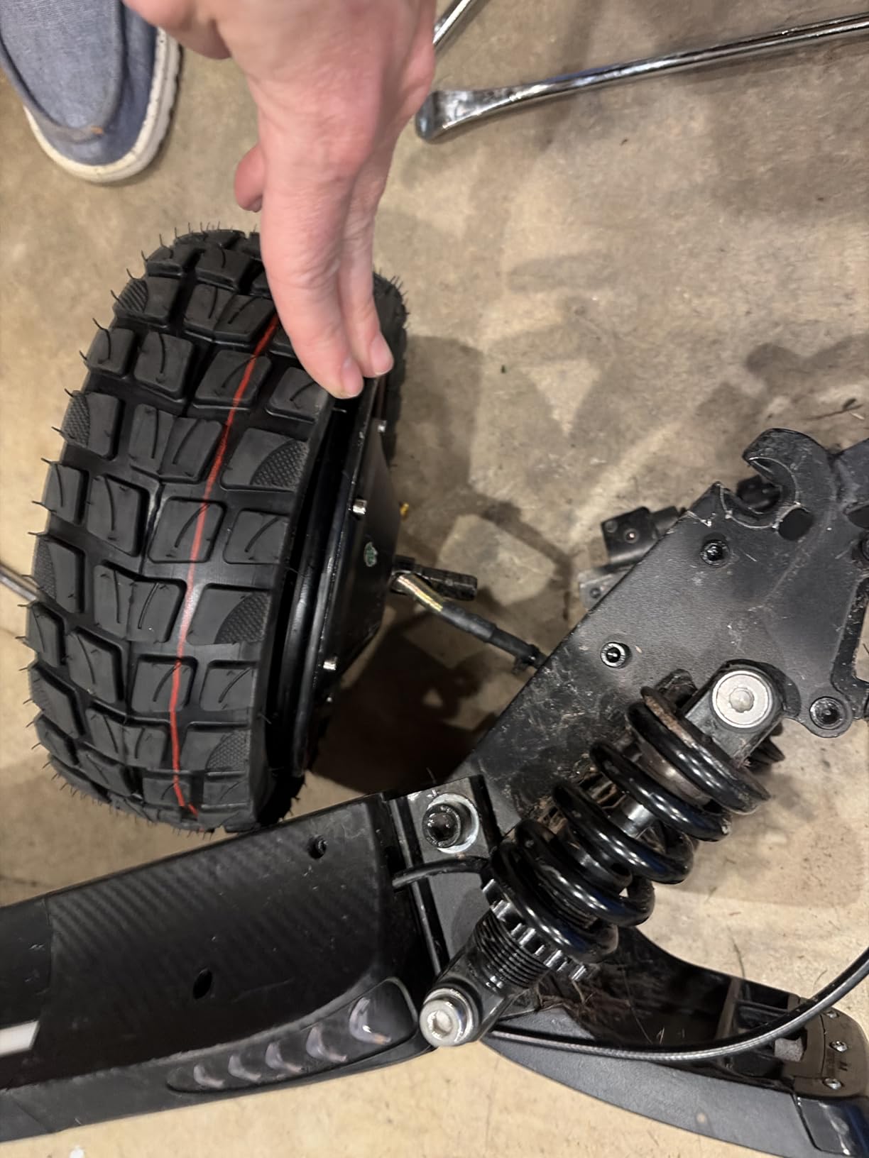 iScooter Electric Scooter for Adults,Off-Road Tires,Dual Suspension&Brakes customer photo 2