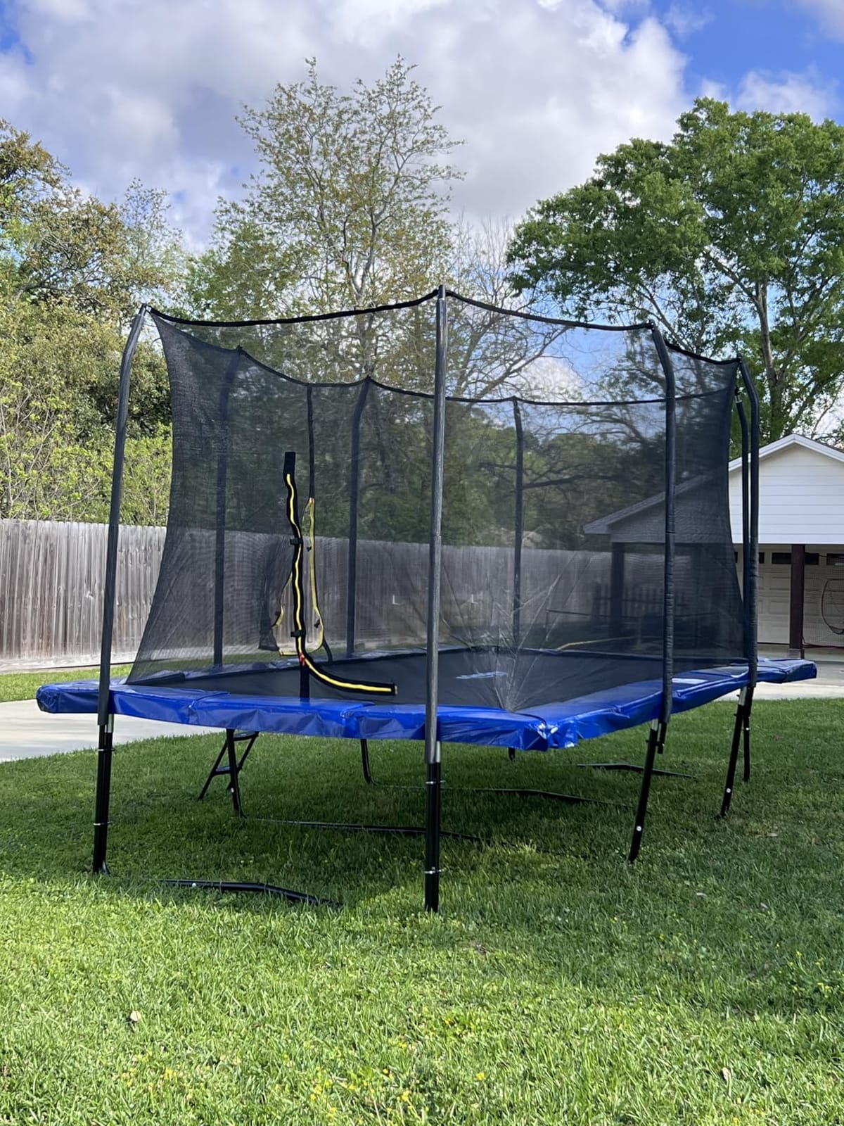 Zupapa 1800LBS Weight Capacity Rectangle Trampoline 10x17FT 9X15FT 8X14FT Outdoor Square Gymnastics Trampolines for Kids Adults Long Large Bid Rectangular Tumbling Trampolin customer photo 1
