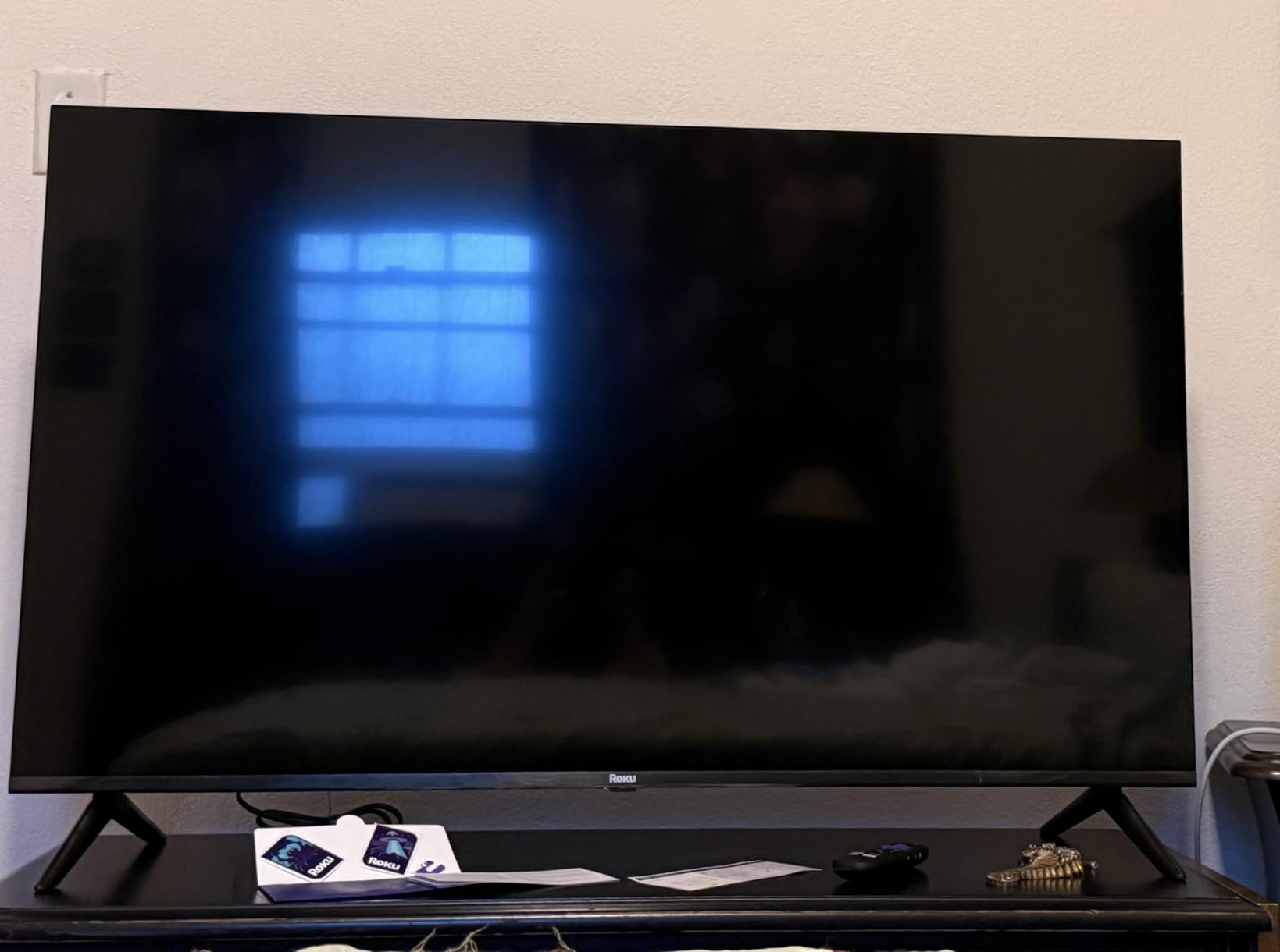 Roku 55-Inch Select Series Smart TV 2026-4K QLED TV - Roku TV customer photo 1