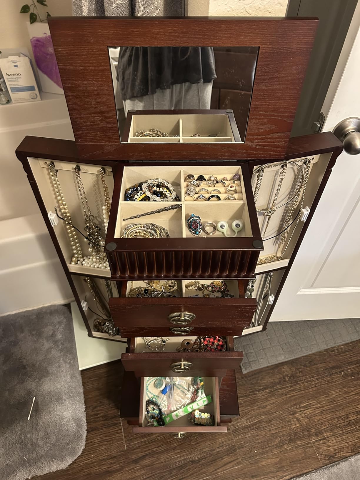 GIANTEX Standing Jewelry Cabinet, 7 Drawers, Flip Mirror, Weathered Gray customer photo 1