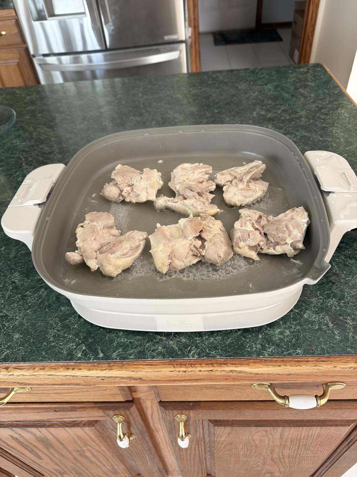 bella Fits-Anywhere™ SAUTE XL Make & Take Skillet, Non-Toxic, Oatmilk customer photo 1