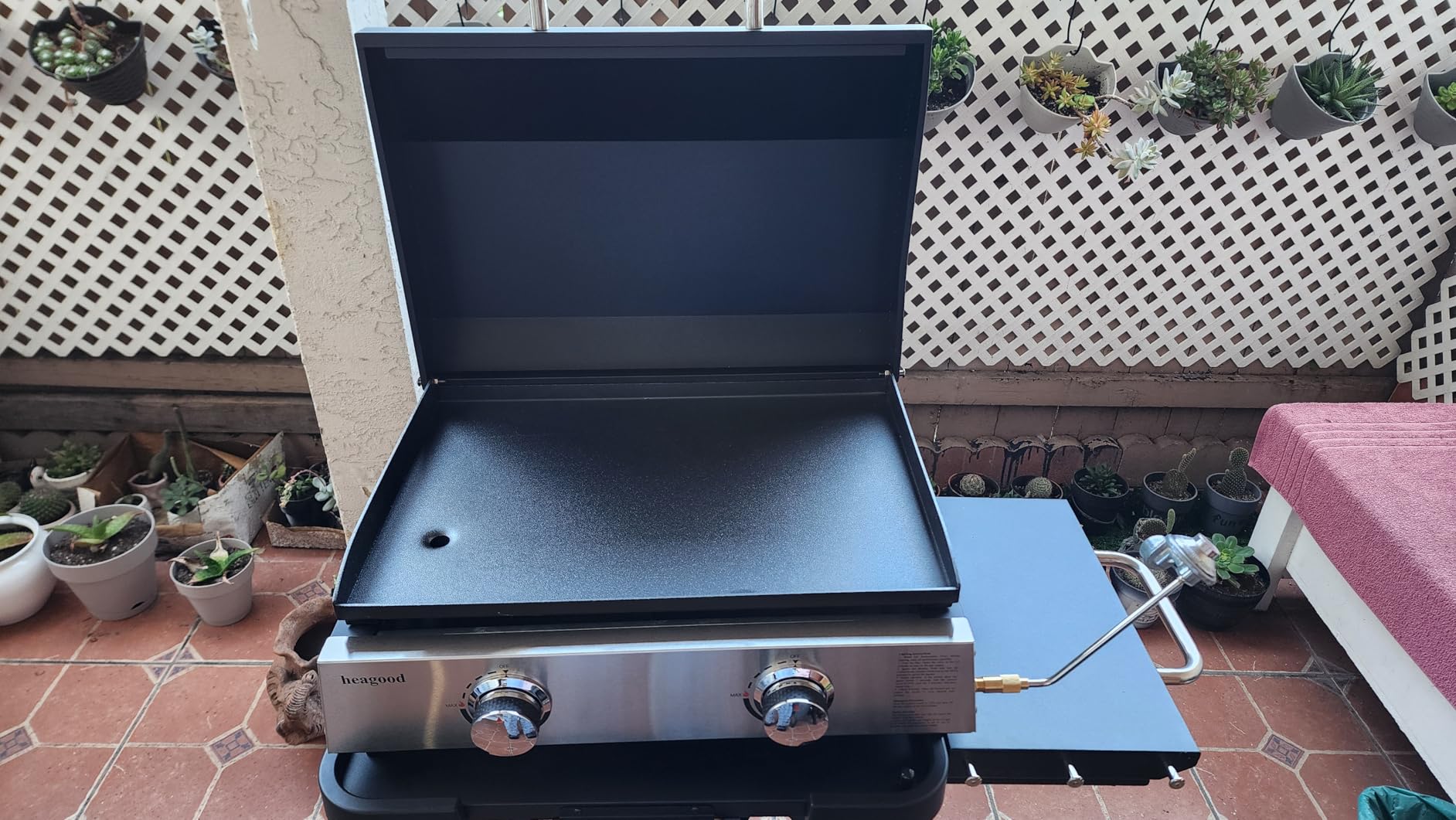 Flat Top Gill, Outdoor Griddle 22” Tabletop Gas Griddle with Hood for Outdoor Camping Tailgating (24000 BTU, 2 Burner, Carbon Steel Plate) customer photo 2