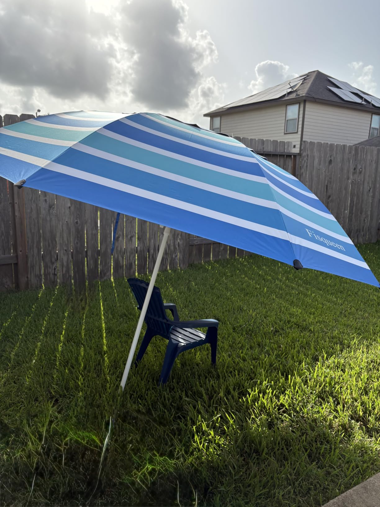 Fisqueen 8FT Large Beach Umbrella with Wind Resistance Sand Anchor Sand Bag, Portable Outdoor Umbrella with UPF50+ UV Protection, Tilt Sun Shelter for Beach, Patio, Yard customer photo 2
