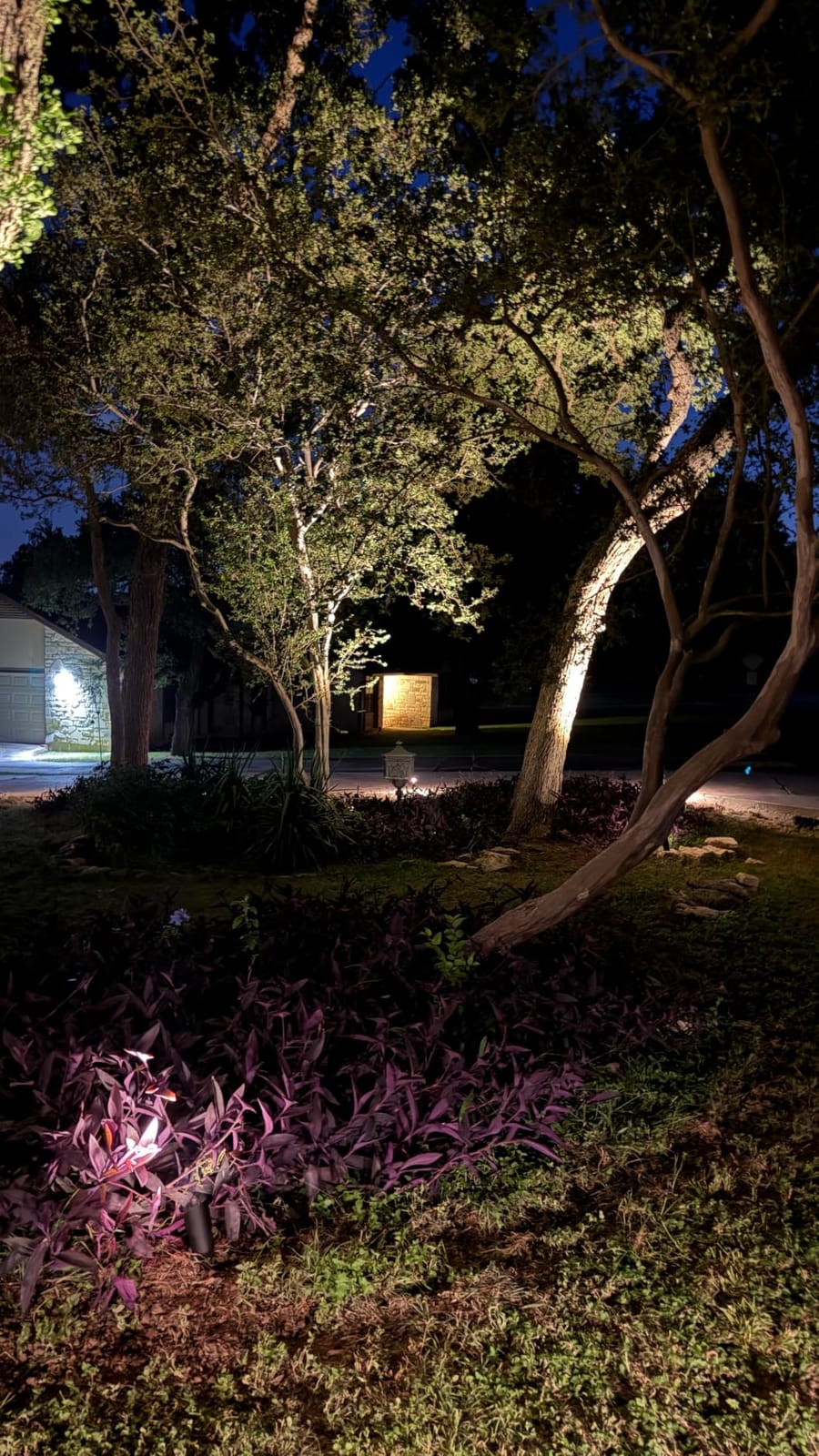 Gardencoin Complete Low Voltage Landscape Lighting Kit, 12-Pack 5W Spotlights with Smart Fastlock Connectors, 200W Transformer & 150FT Wire, Durable Aluminum Waterproof Fixture for Tree Yard customer photo 2