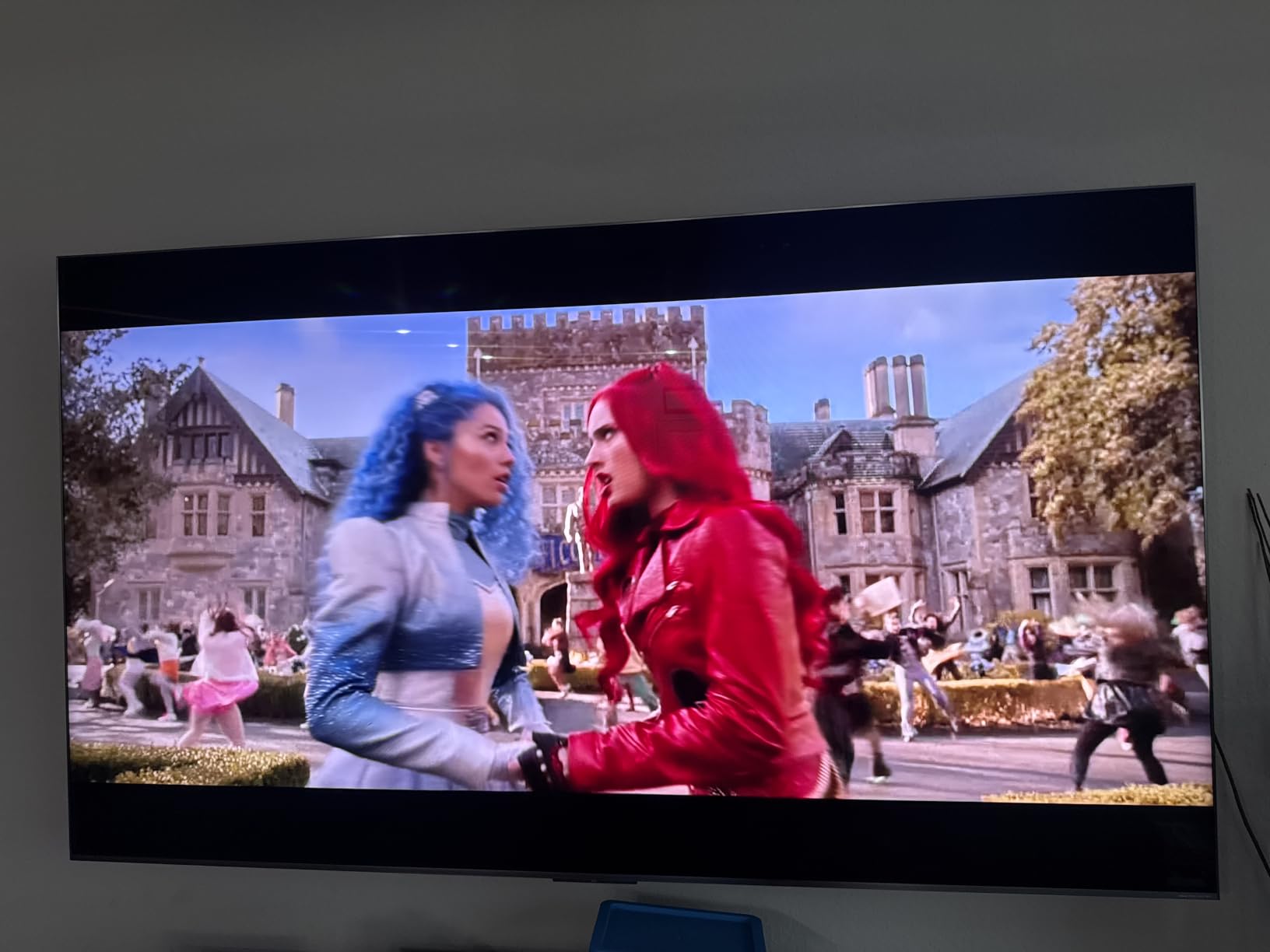 TCL 85 Inch Class QM8L Series | SQD-Mini-LED QLED Smart TV | 85QM8L, 2026 Model | 144Hz | Ultimate Color Brightness & Contrast | Google AI Bang & Olufsen | Voice Control Gaming Streaming Television customer photo 2