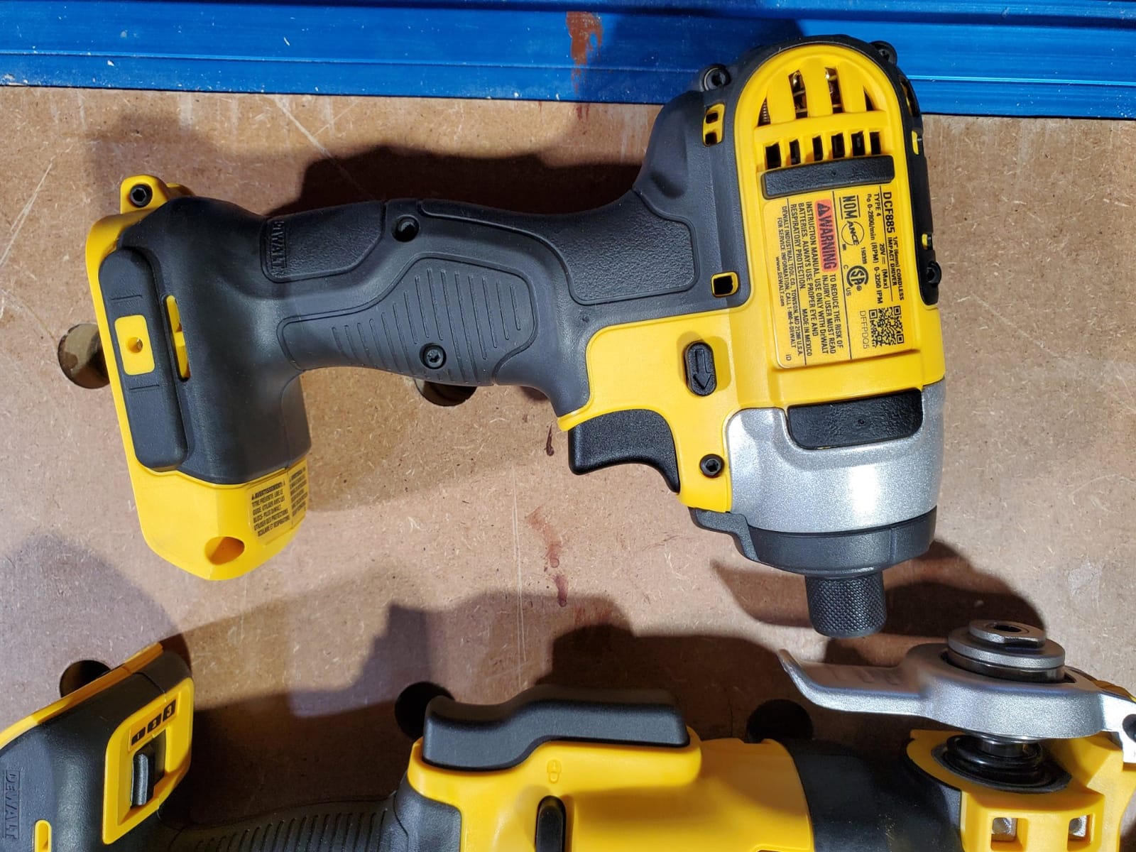 DEWALT 20V MAX 5-Tool Power Tools Combo Kit, Includes 1/2 Cordless Drill,1/4 Impact Driver, Reciprocating Saw, Circular Saw, Oscillating Tool, 5Ah Battery and Charger (DCK540D1) customer photo 1