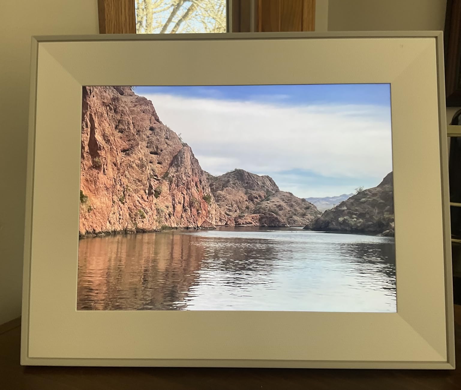 Aura HD Digital Picture Frame | Carver: The Best Frame for Gifting customer photo 1