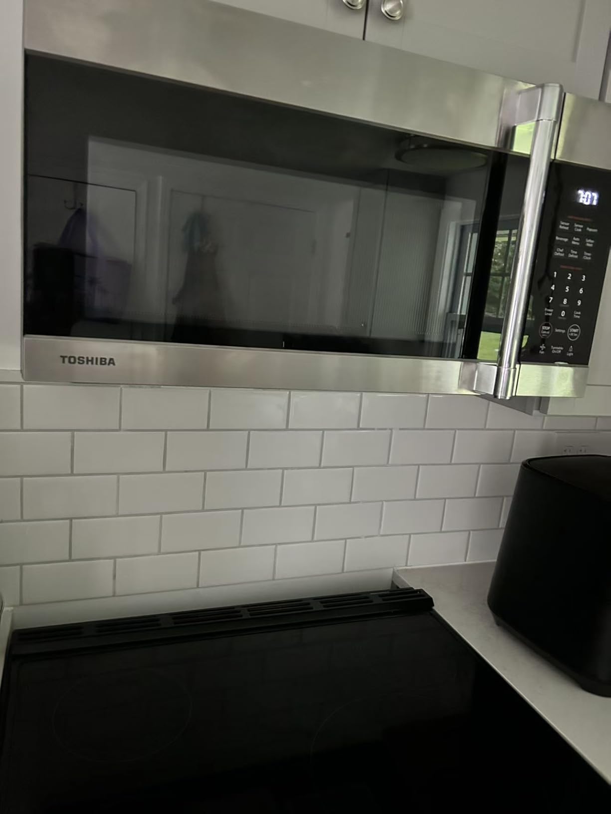 TOSHIBA Over-the-Range Microwave Oven, 1.9 Cu.Ft, 1000W, Stainless Steel customer photo 1