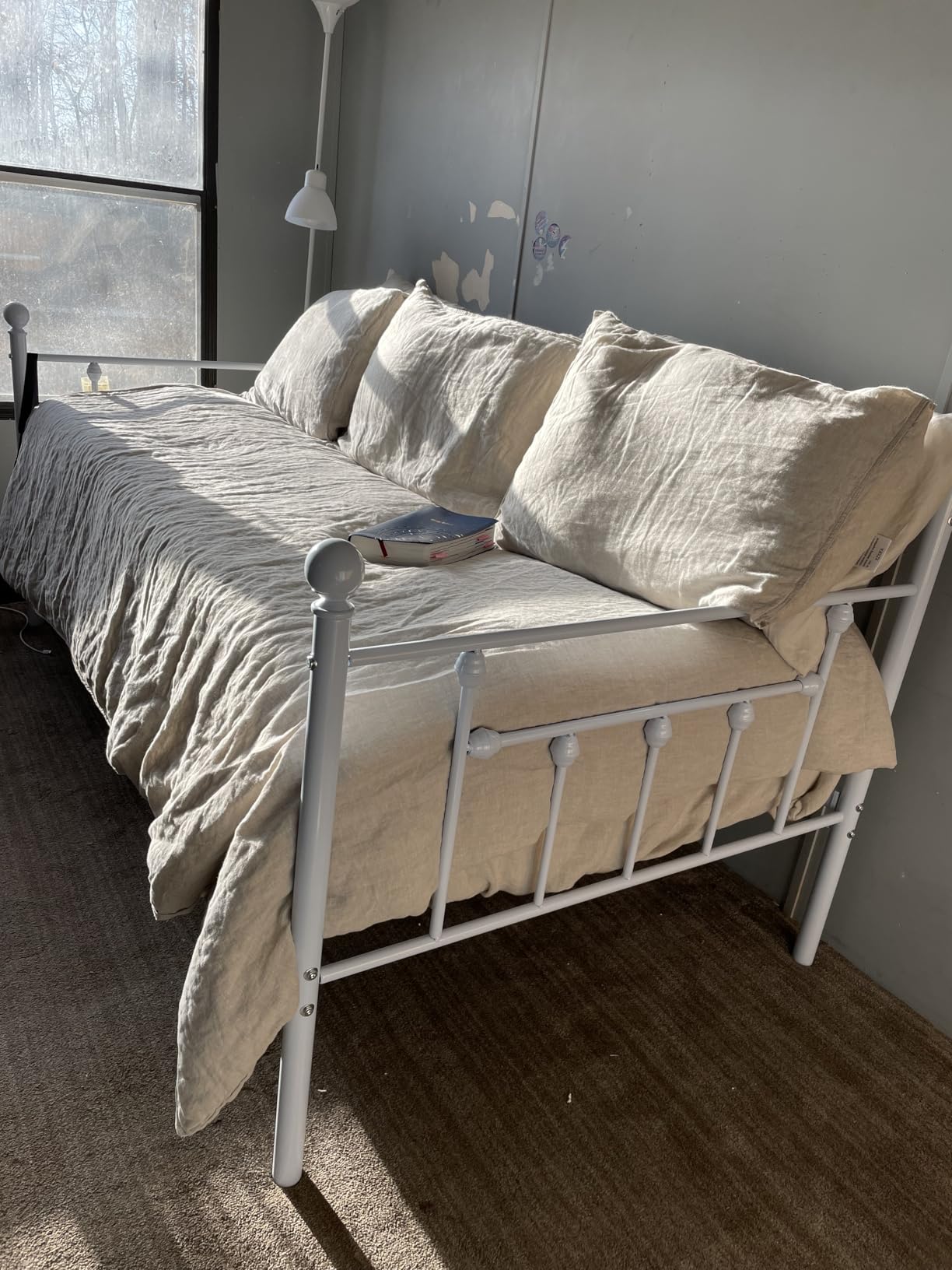 VECELO Twin Size Daybed Frame Metal Steel Slat Support with Headboard Sofa Bed Platform for Living Room, Guest Room, Easy Assembly, Pink customer photo 2
