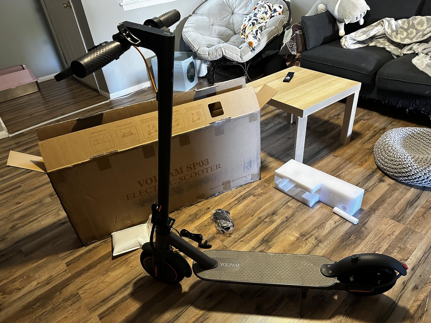 VOLPAM Electric Scooter, 350W/500W Powerful Motor & 19/MPH Top Speed, 21-28Miles Long Range, Folding E Scooter Choice customer photo 1