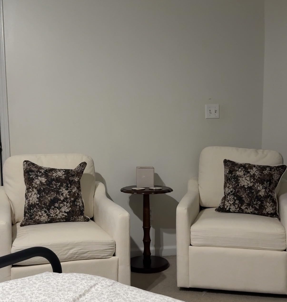 360° Swivel Accent Chair with High Back & Lumbar Support, Deep Seat, Beige customer photo 1