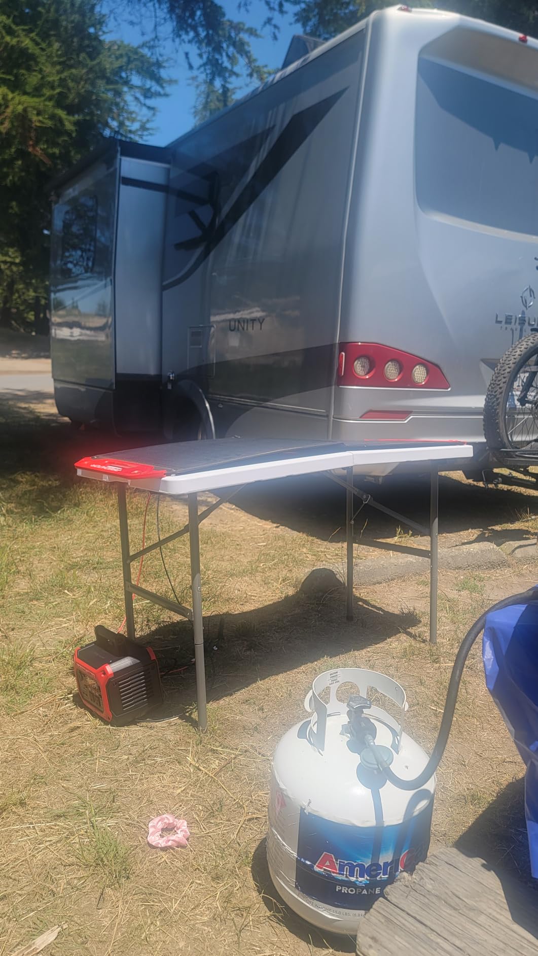 Sweetcrispy 6 FT Folding Picnic Table, Easy to Fold and Store customer photo 1