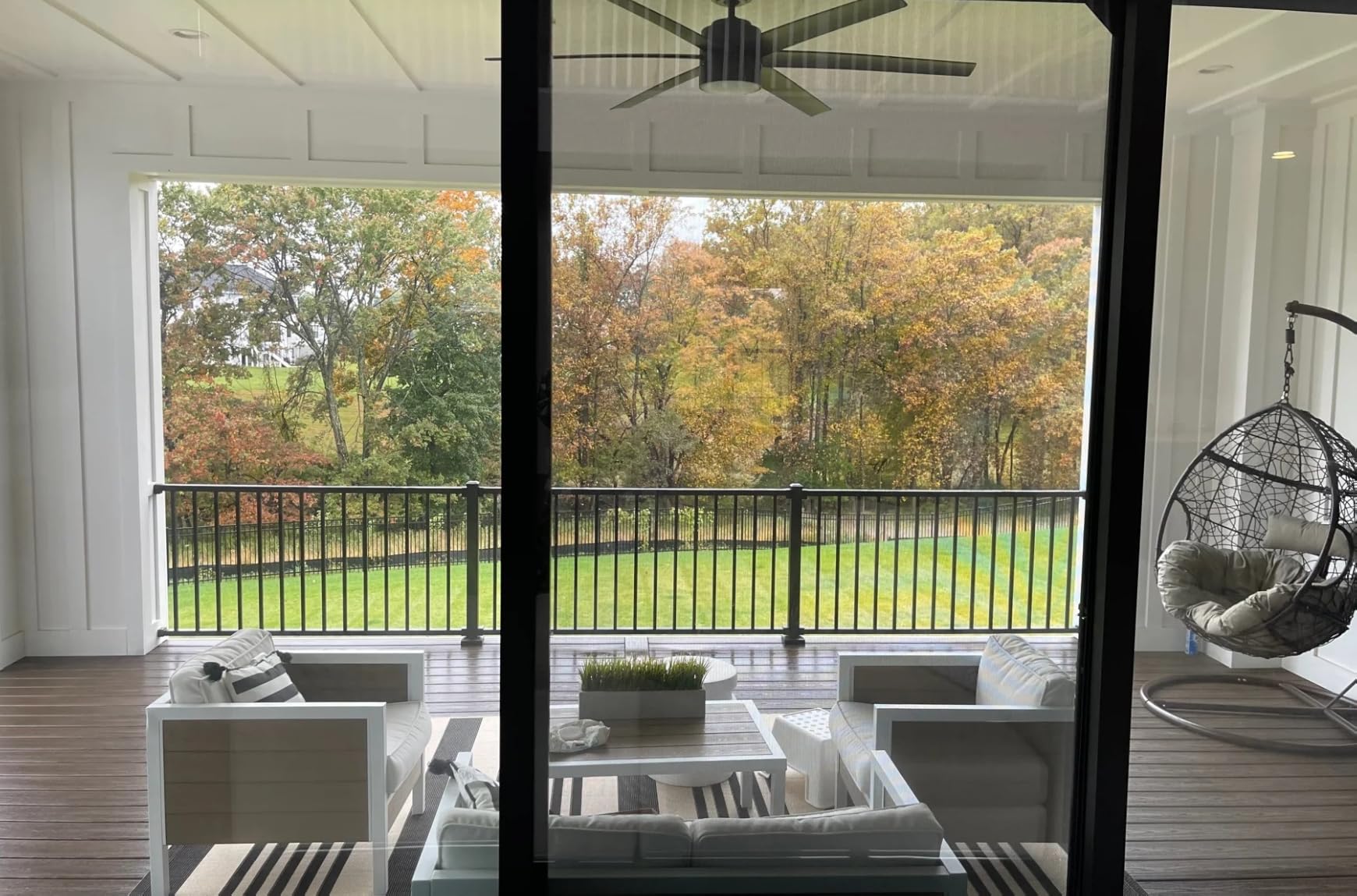 Window Cleaning Robot with Dual Water Spray, App Control, Smart Navigation customer photo 1