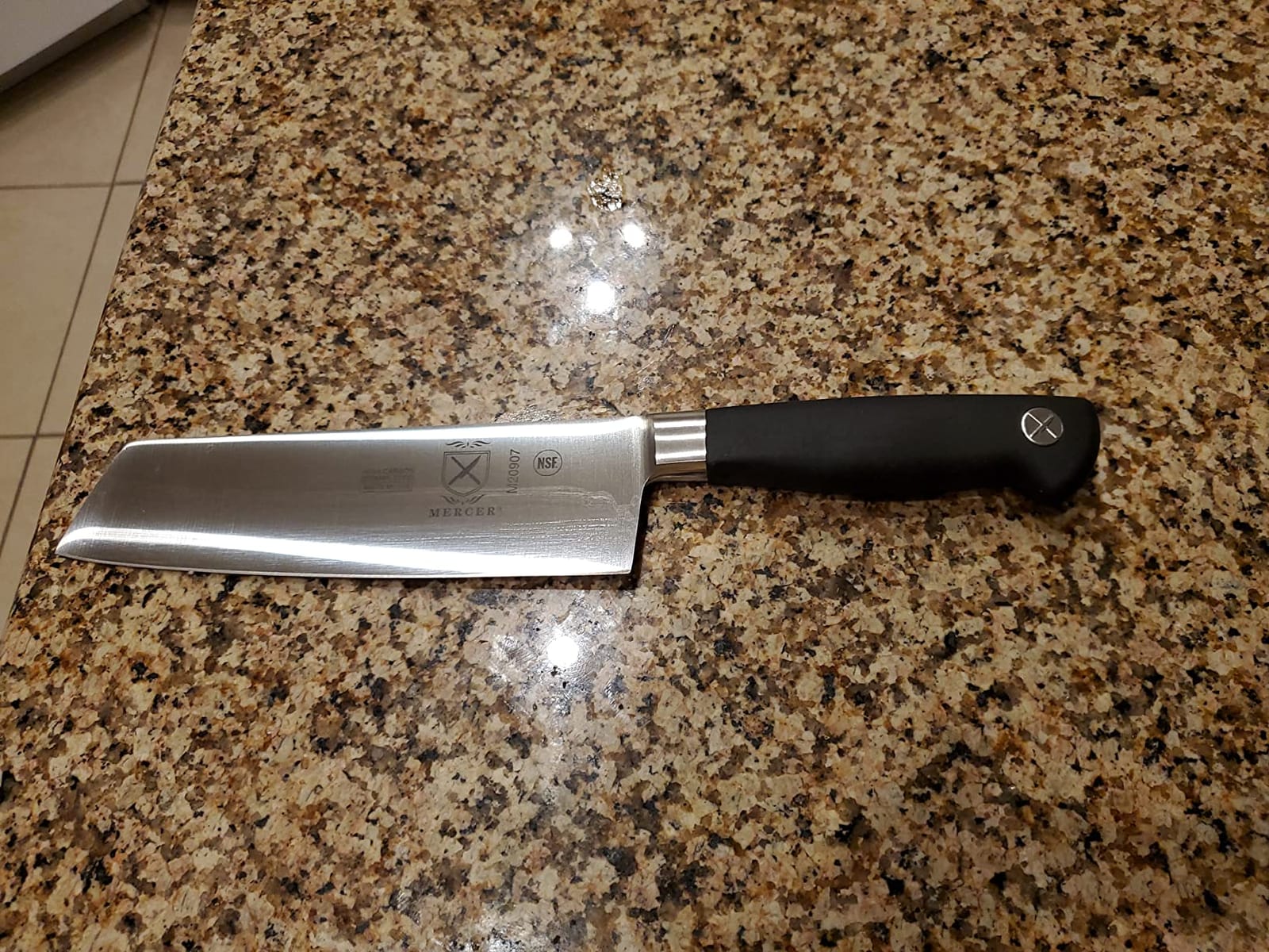 Mercer Culinary M20907 Genesis 7-Inch Nakiri Vegetable Knife,Black customer photo 1