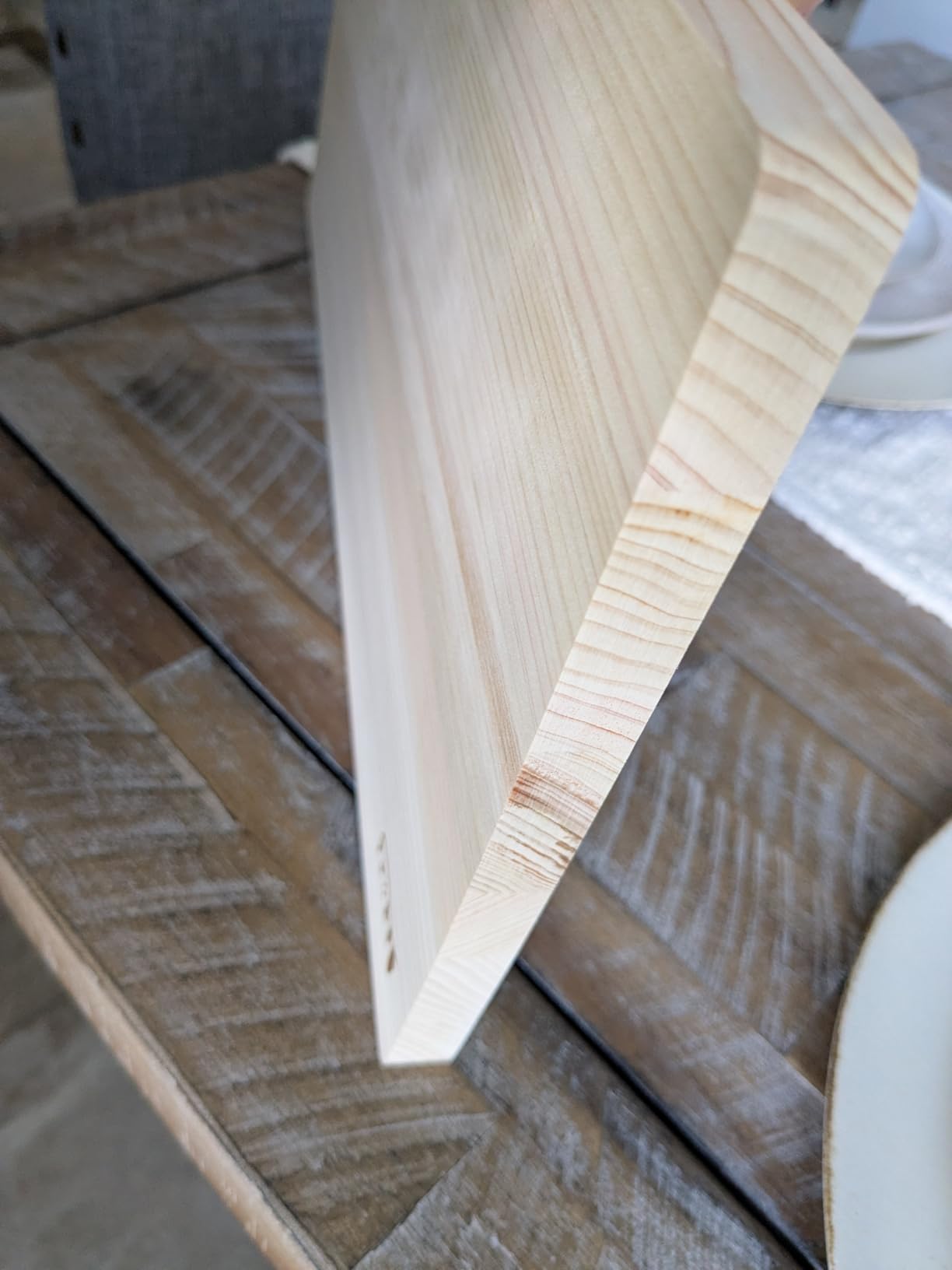 Umezawa Wooden Cutting Board, Hinoki Hinoki Thin, Lightweight, 15.7 x 8.7 x 0.6 inches (40 x 22 x 1.5 cm), Made in Japan customer photo 1