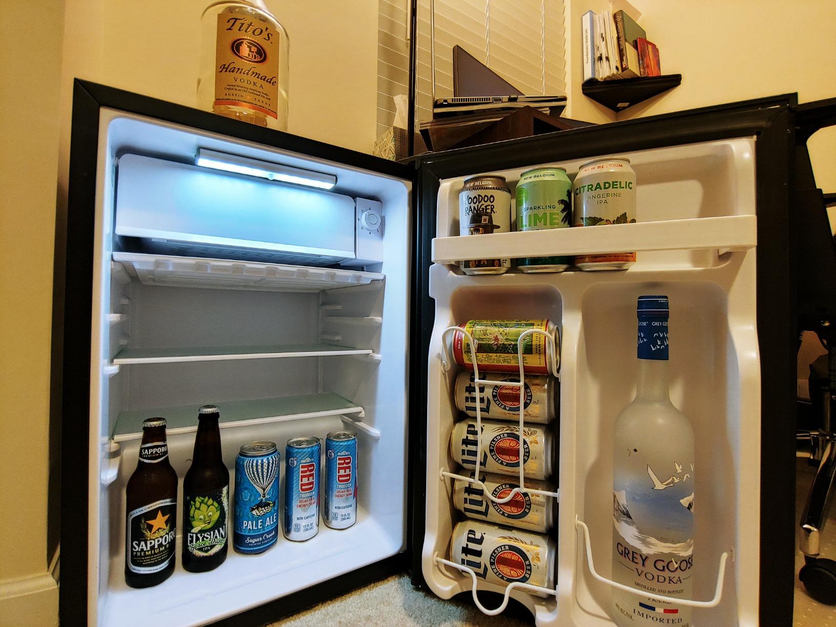BLACK+DECKER 2.5 Cu. Ft. Compact Refrigerator, BCRK25V, Stainless Look customer photo 1
