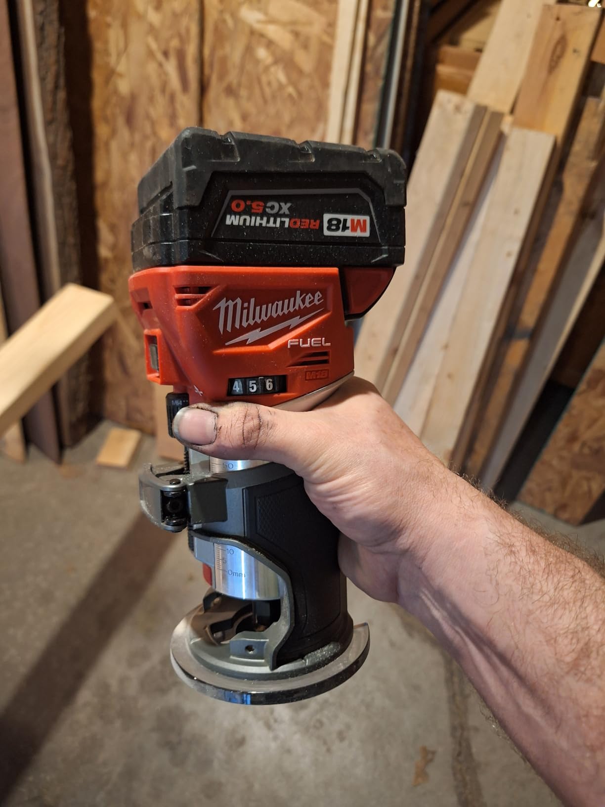 Milwaukee Cordless Compact Router,18.0 Voltage customer photo 1