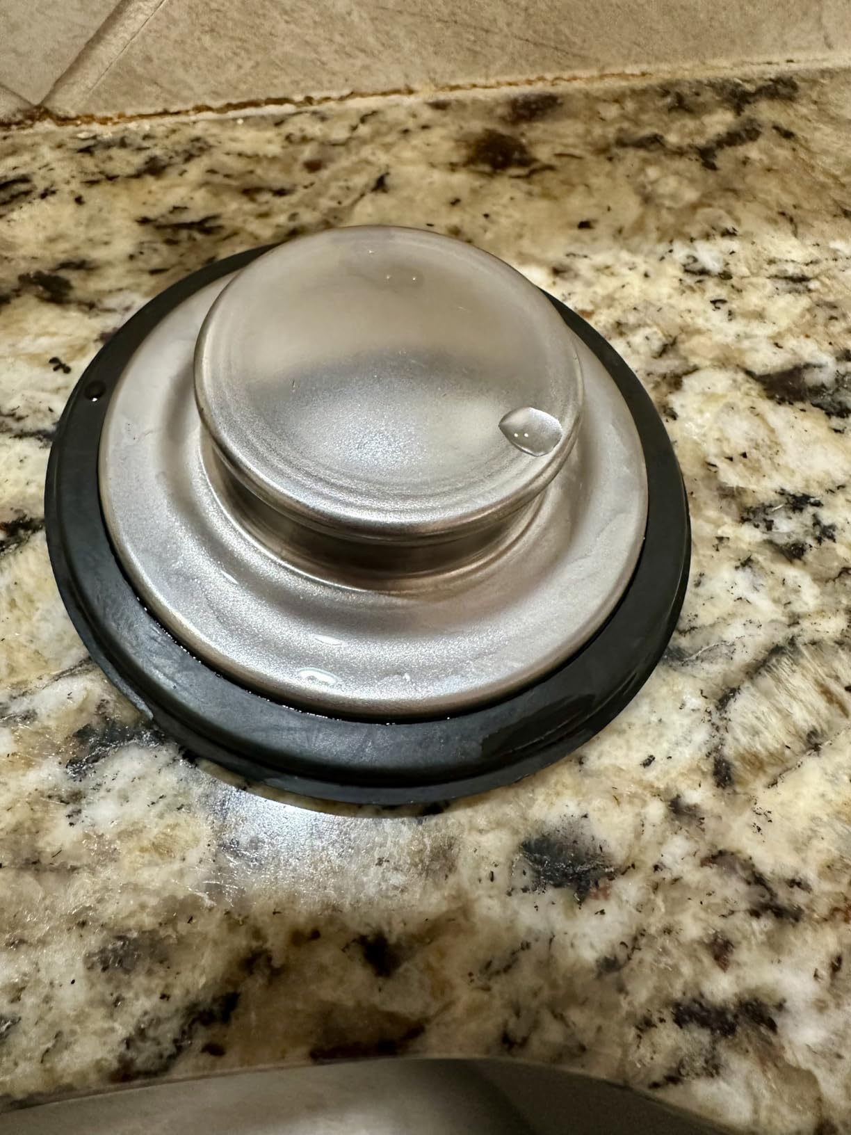 Frigidaire FF75DISPC1 3/4 HP Corded Garbage Disposal for Kitchen Sinks customer photo 2