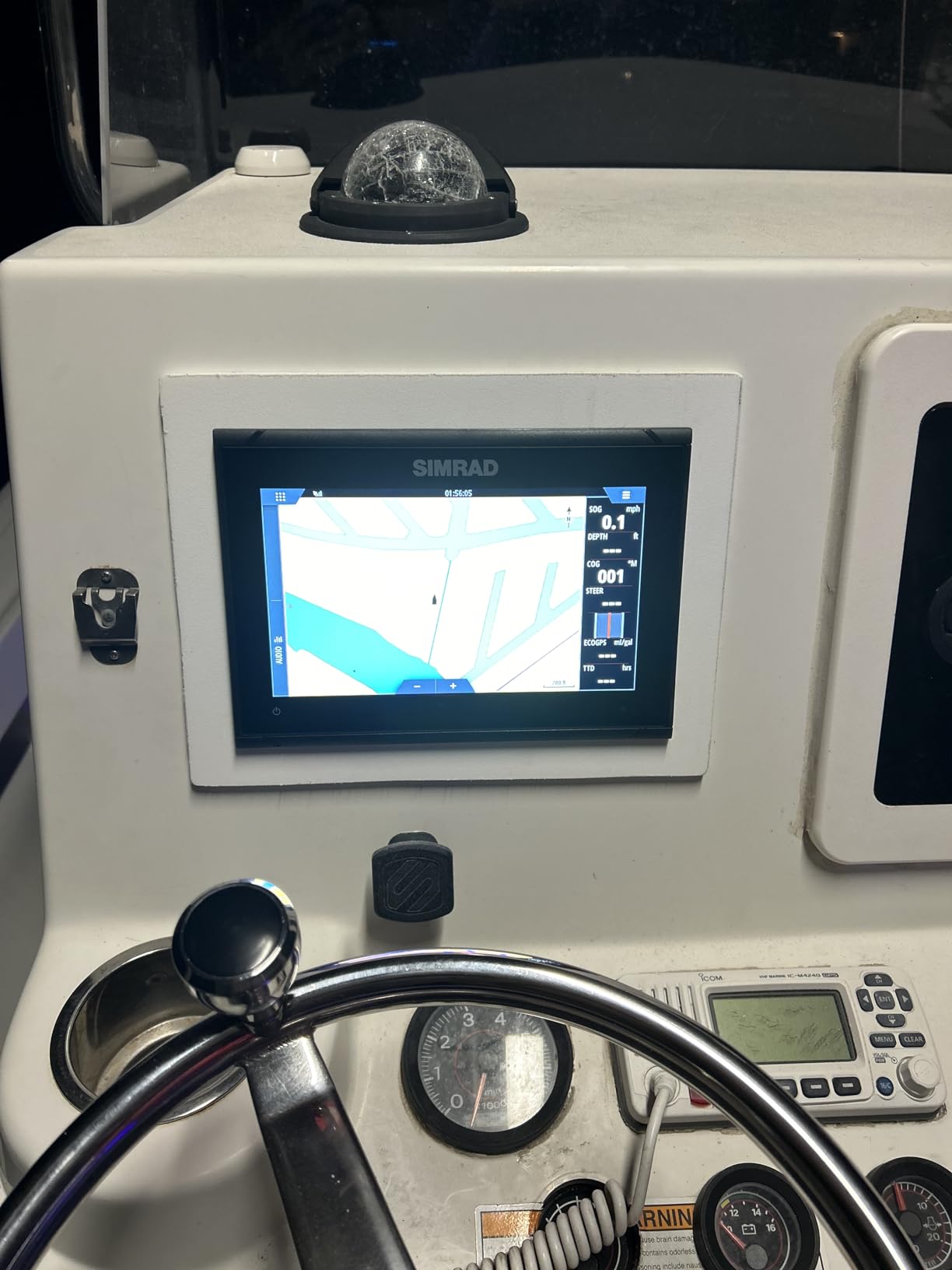 Simrad GO Chartplotter and Fish Finder, with Transducer and Radar Options, Preloaded C-MAP Discover Chart Card customer photo 1