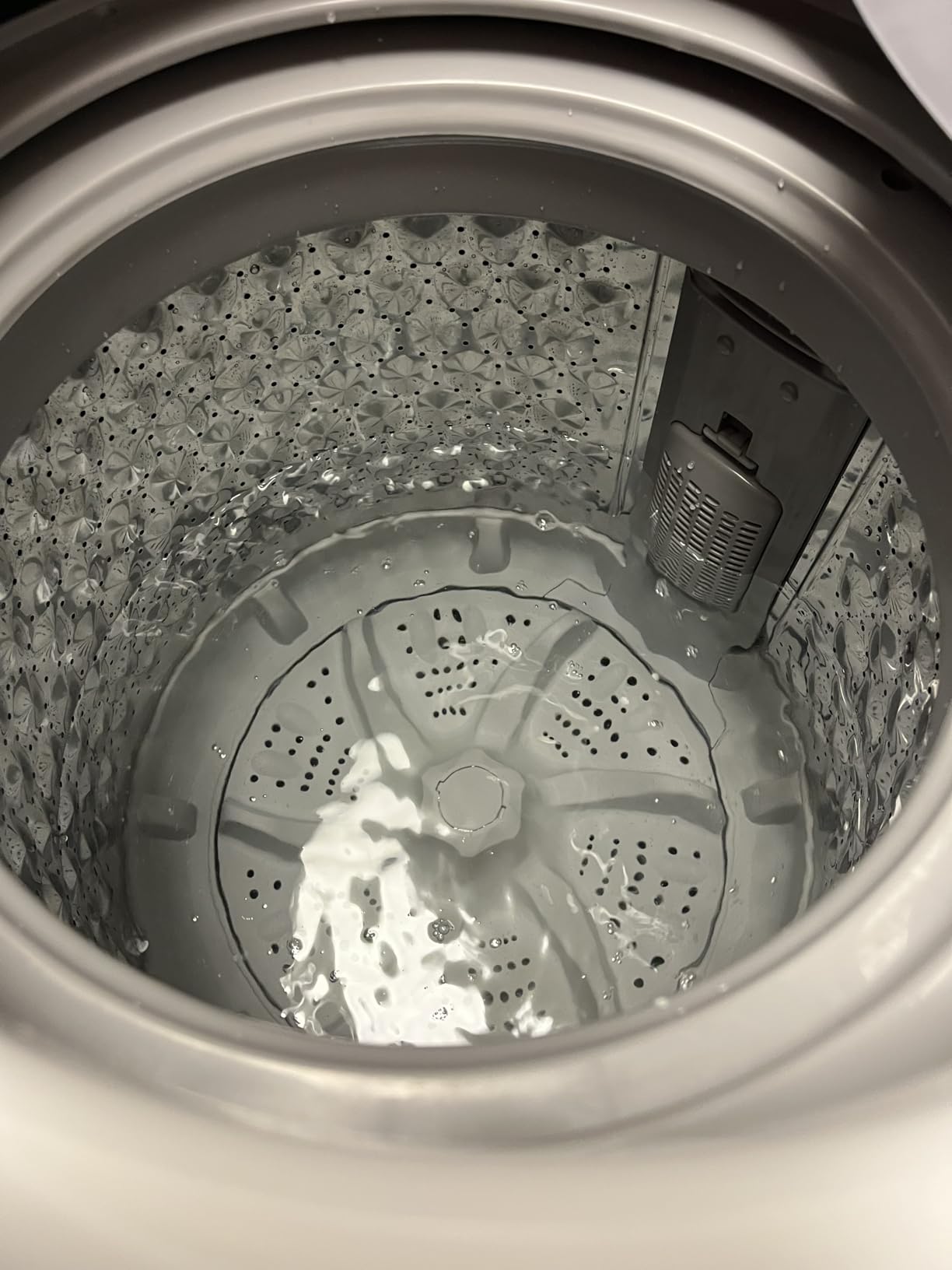 BLACK+DECKER 3.0 Cu. Ft. Portable Washer, 26.5 lb. Capacity, BPW30MW, White customer photo 1