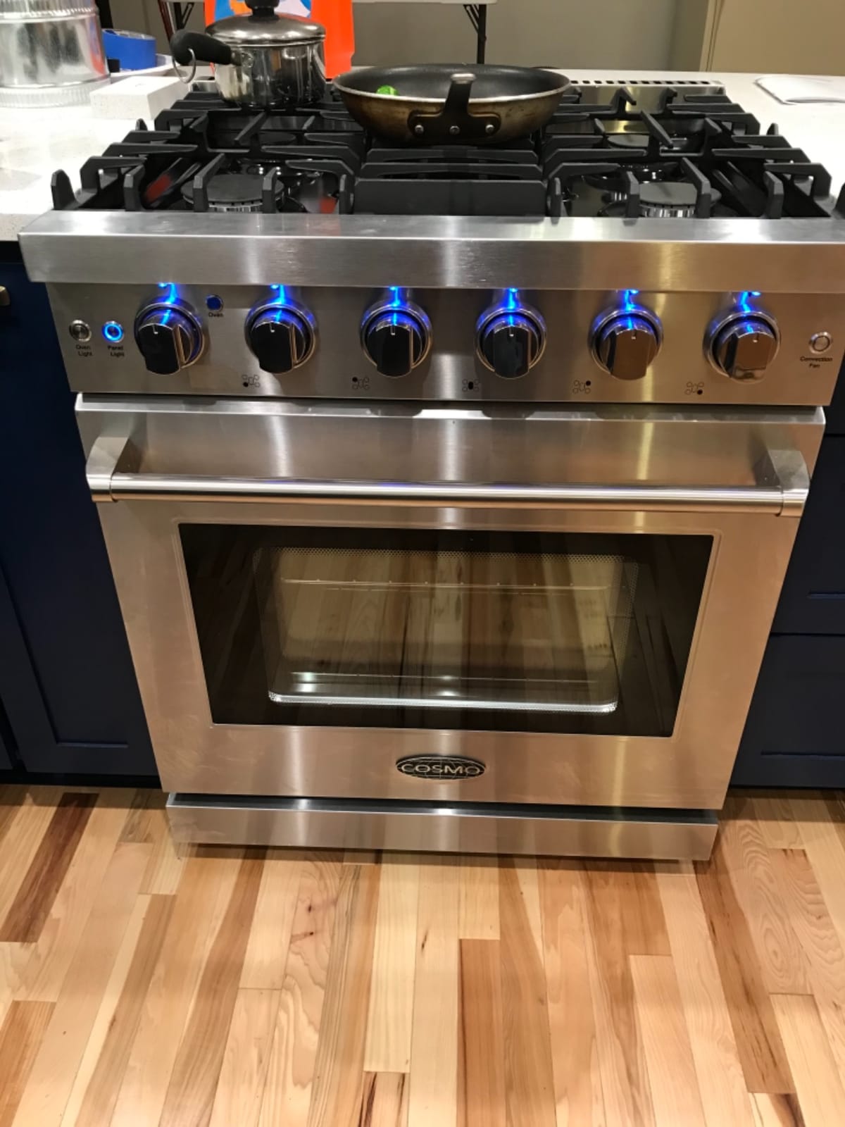 24 in. Haven Coll 3.7 cu ft 4 Burner Gas Range, Convection, Stainless Steel customer photo 1