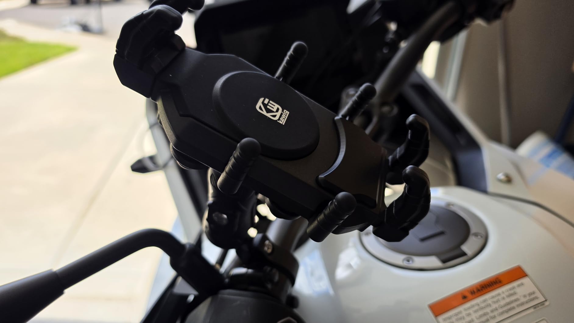 BRCOVAN Anti-Theft Motorcycle Phone Mount Holder with Vibration Dampener customer photo 1