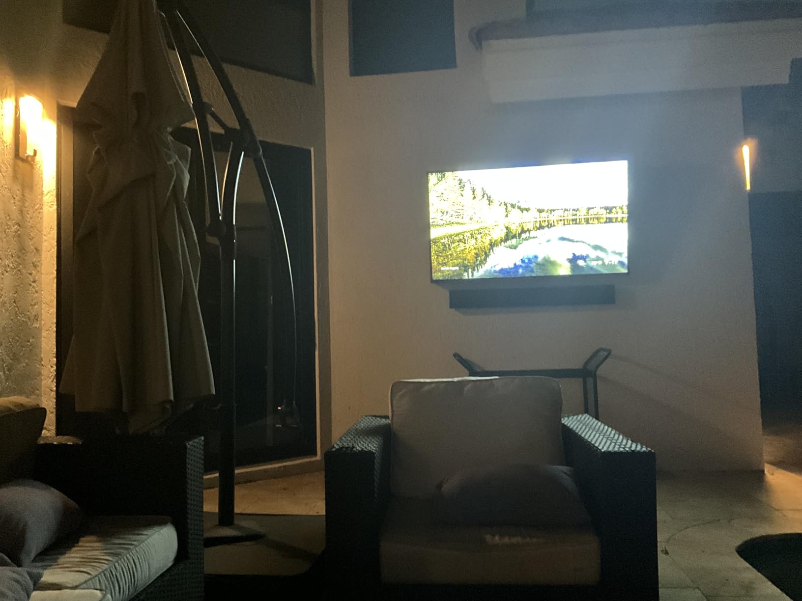 SYLVOX Outdoor TV, 43 inch Smart Waterproof Outdoor TV, 4K UHD Weatherproof customer photo 2