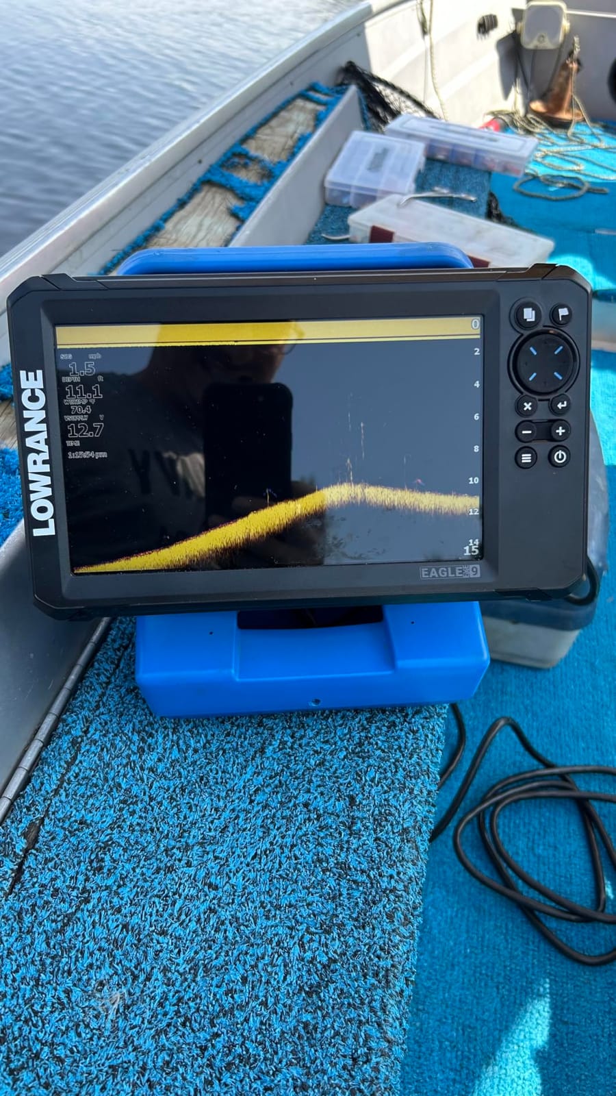 Lowrance Eagle Eye 9 Live Sonar Fish Finder with Preloaded C-MAP Charts customer photo 2