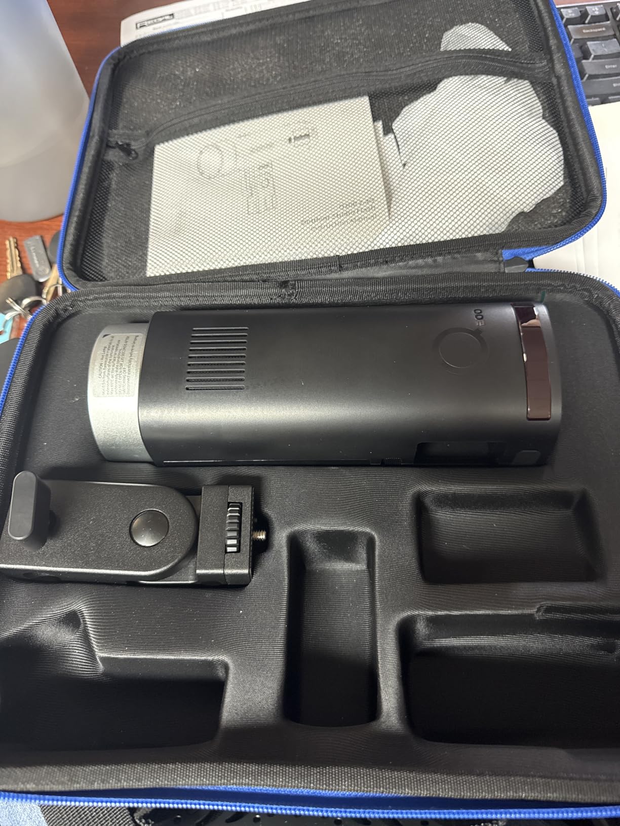 NEEWER Q200 200Ws 2.4G TTL Outdoor Studio Flash Strobe App Control, Compatible with Godox, 1/8000 HSS 3200mAh Battery Photography Monolight 10W Modeling Lamp/750 Full Power Flash/0.01~1.5s Recycle customer photo 2