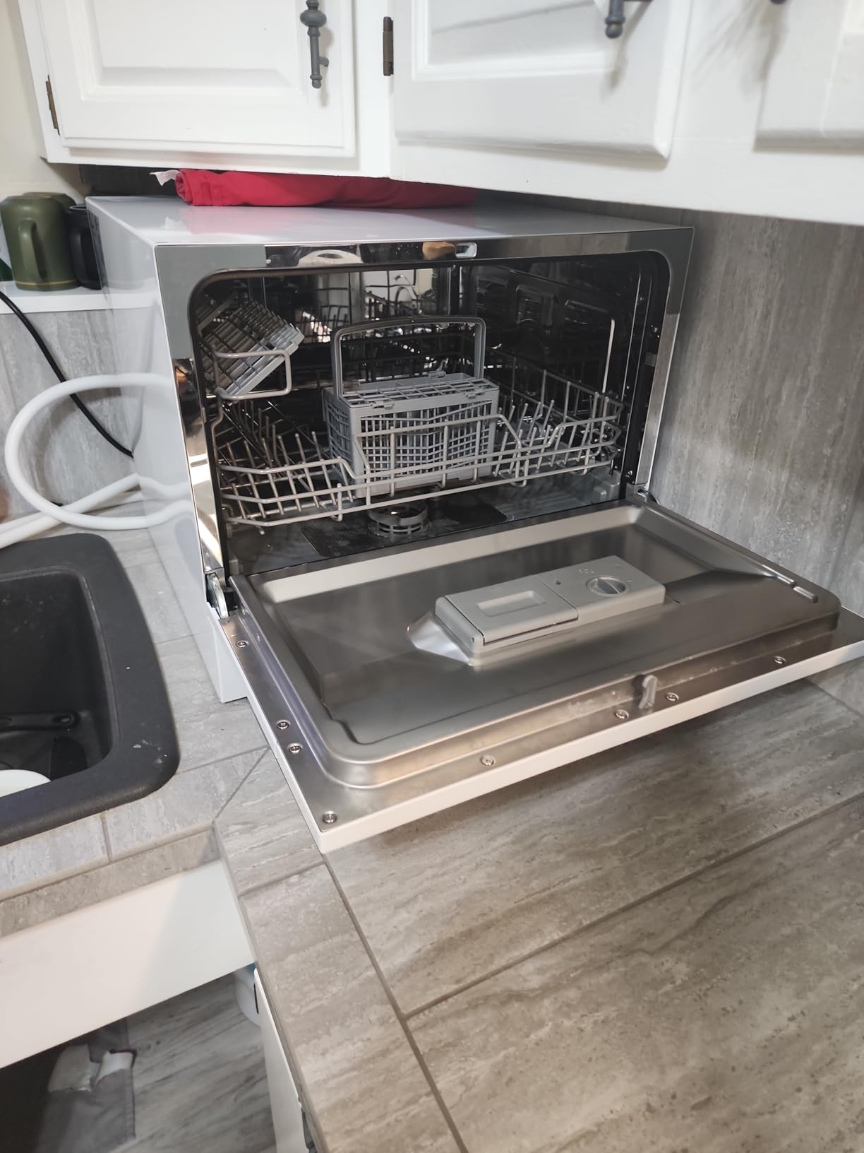HAMILTON BEACH Portable Dishwasher with Wheels, 19in Wide, 8 Place Settings Capacity, White customer photo 2