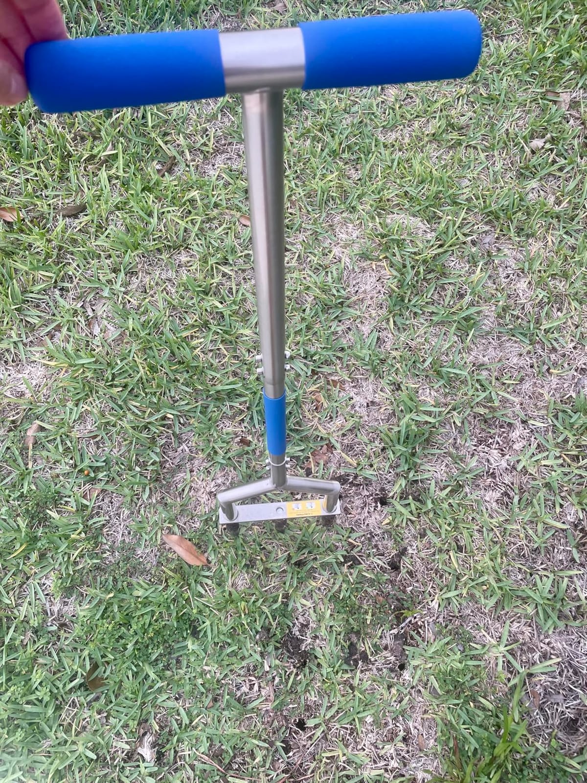 Heavy Duty Steel Hollow Tine Core Aerator for Clay Soil, Non-Clog - Blue customer photo 1