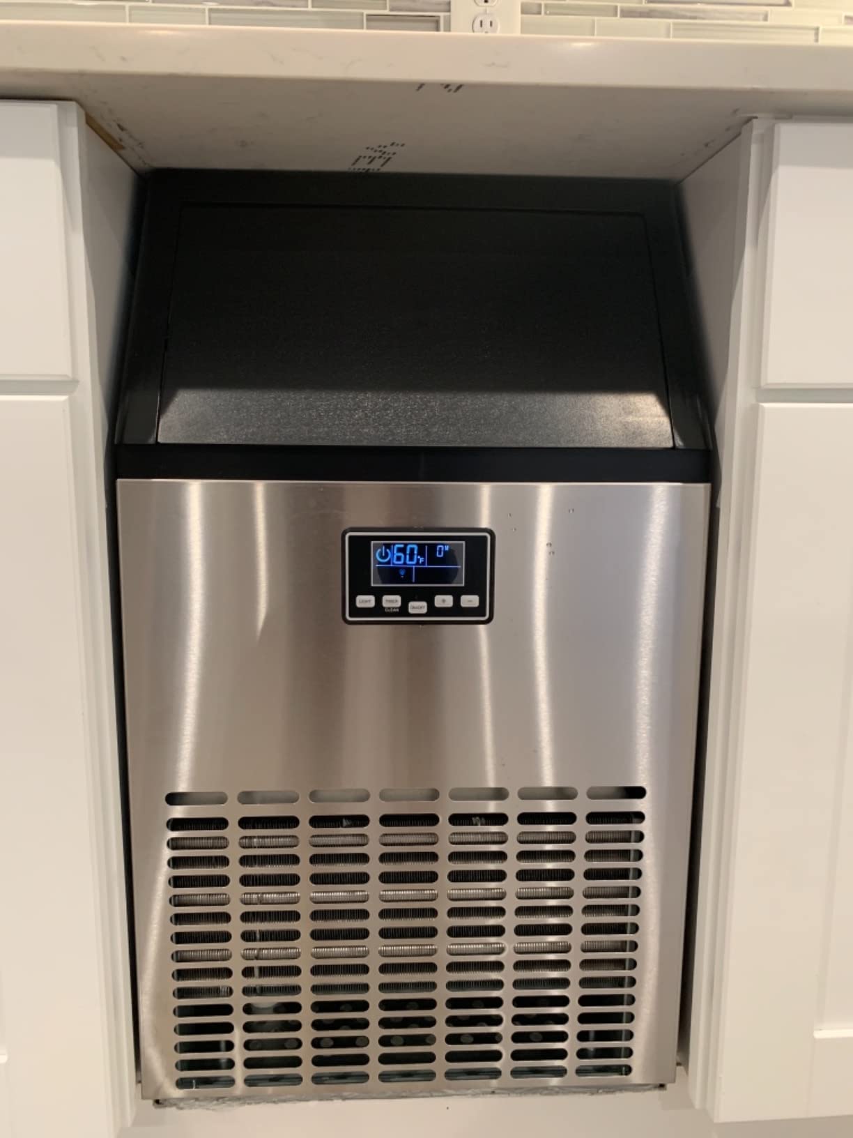 Kismile Commercial Ice Maker Machine 100Lbs/24H, Stainless Steel Undercounter Ice Maker with 33Lbs Storage Capacity, Self-Cleaning Freestanding Ice Maker Machine for Home Bar customer photo 2